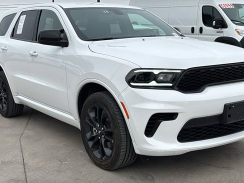 Certified 2025 Dodge Durango GT image 3