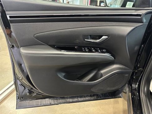 Used 2024 Hyundai Santa Cruz Limited image 15