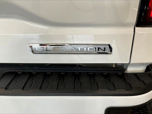 New 2026 GMC Sierra 1500 Elevation image 8
