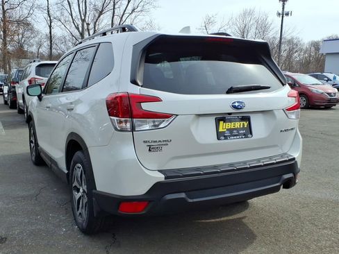 Certified 2023 Subaru Forester Premium image 5