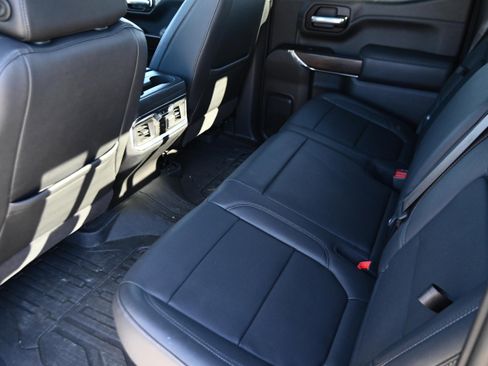 Used 2021 GMC Sierra 1500 SLT image 12