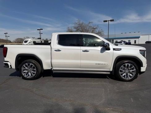 Used 2023 GMC Sierra 1500 Denali w/ Denali Reserve Package AWD/4WD image 8