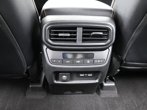 Used 2023 Honda Pilot TrailSport image 42