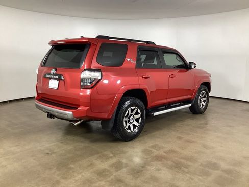 Used 2021 Toyota 4Runner TRD Off-Road Premium w/ Moonroof Package AWD/4WD image 5