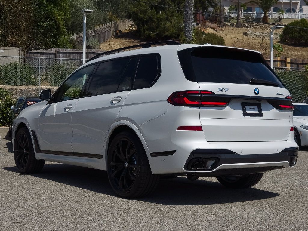 New 2027 BMW X7 xDrive40i w/ M Sport Package AWD/4WD image 11