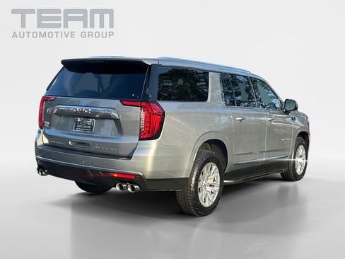 Used 2024 GMC Yukon XL Denali w/ Advanced Technology Package image 7