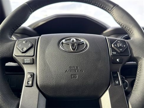 Used 2022 Toyota Tacoma TRD Sport w/ Technology Package image 29