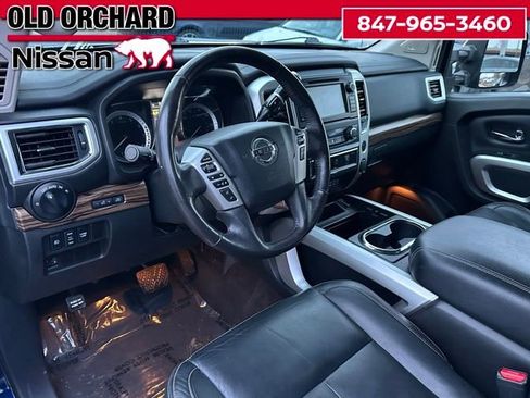 Used 2019 Nissan Titan SL w/ Chrome Package image 13