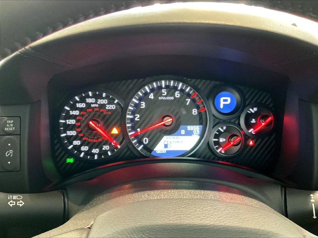 Used 2024 Nissan GT-R Premium w/ Premium Interior Package AWD/4WD image 24