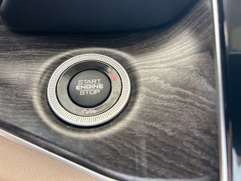 Used 2021 Jeep Grand Cherokee L Limited RWD image 45