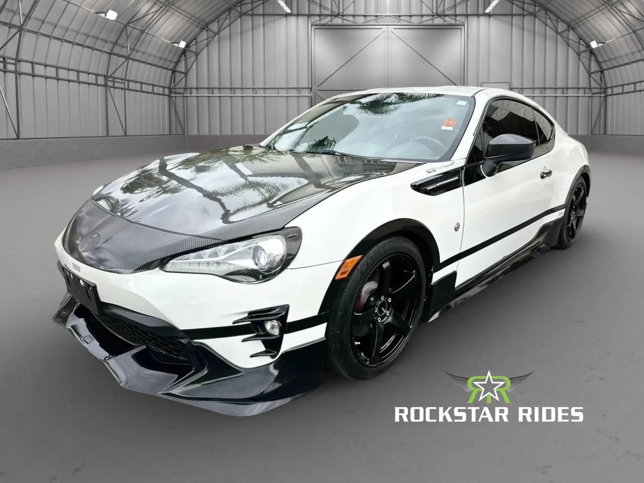 Used 2017 Toyota 86 RWD image 9
