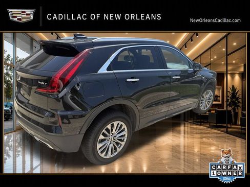 Used 2024 Cadillac XT4 Premium Luxury AWD/4WD image 2