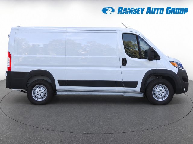 Used 2025 RAM ProMaster 2500 w/ U-Haul Equipment Group FWD image 8
