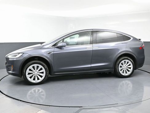 Used 2021 Tesla Model X Long Range image 5