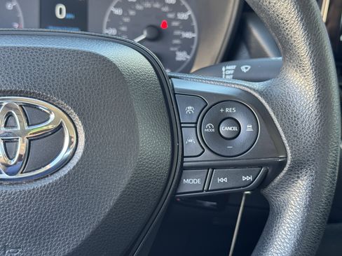 Used 2023 Toyota Corolla LE image 31
