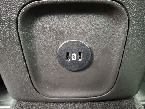 Used 2025 Ford Escape SE image 11