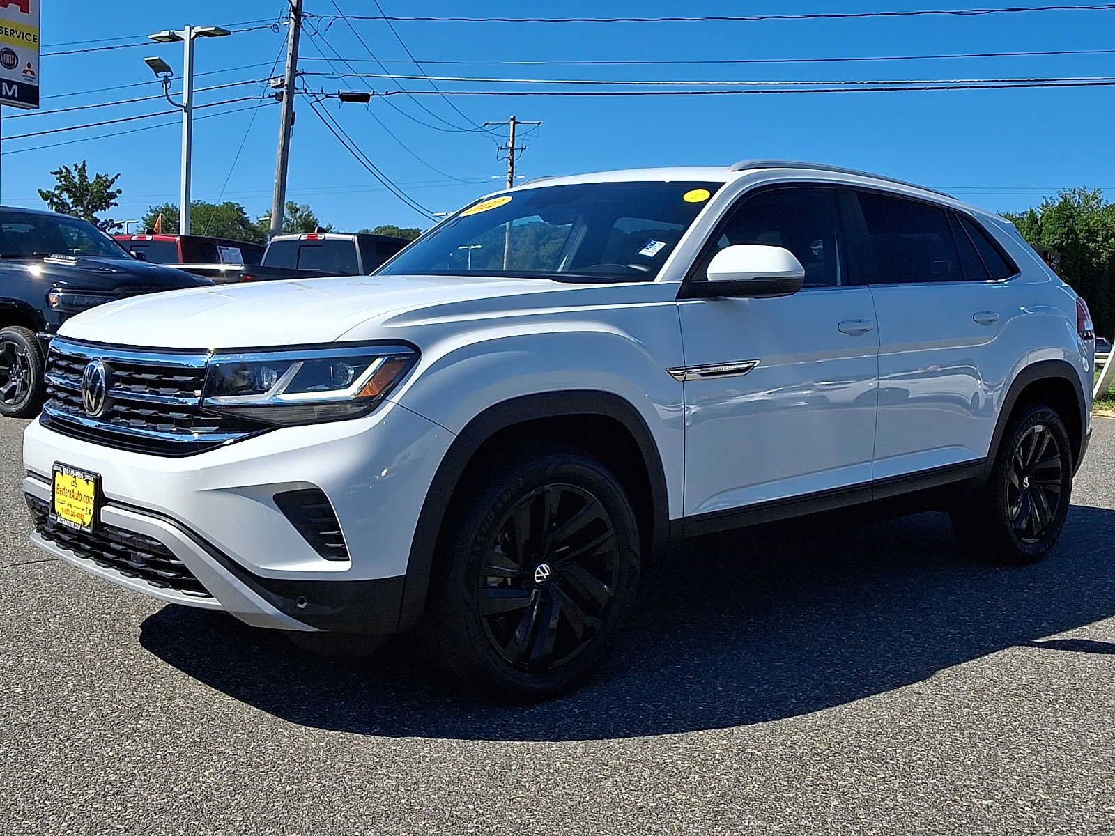 Used 2022 Volkswagen Atlas Cross Sport SE AWD/4WD image 3