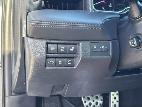 Used 2020 Toyota Avalon Touring w/ Advanced Safety Package FWD image 28
