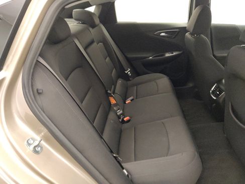 Used 2024 Chevrolet Malibu LT FWD image 19