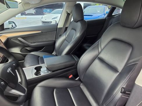Used 2021 Tesla Model 3 Standard Range Plus RWD image 18