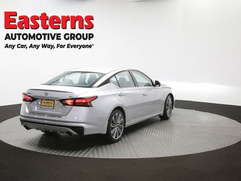 Used 2023 Nissan Altima 2.5 SL FWD image 42