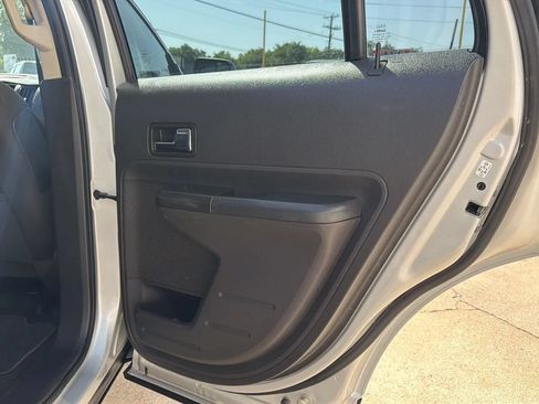 Used 2010 Ford Edge SE FWD image 12