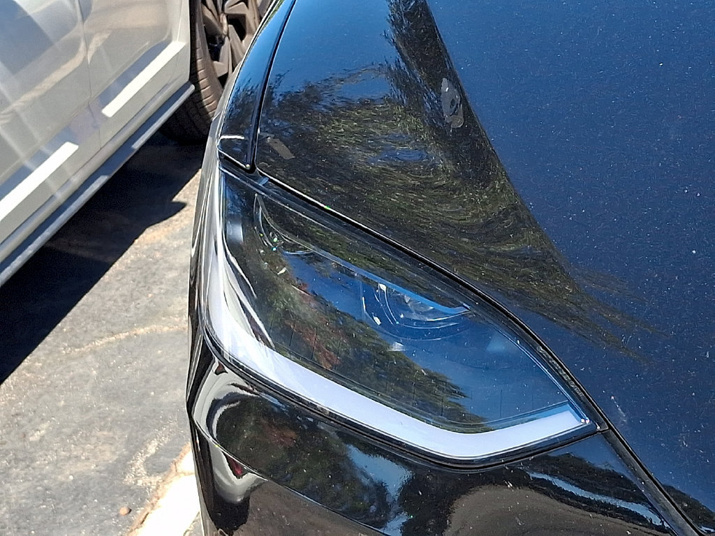 Used 2025 Tesla Model X AWD/4WD image 3