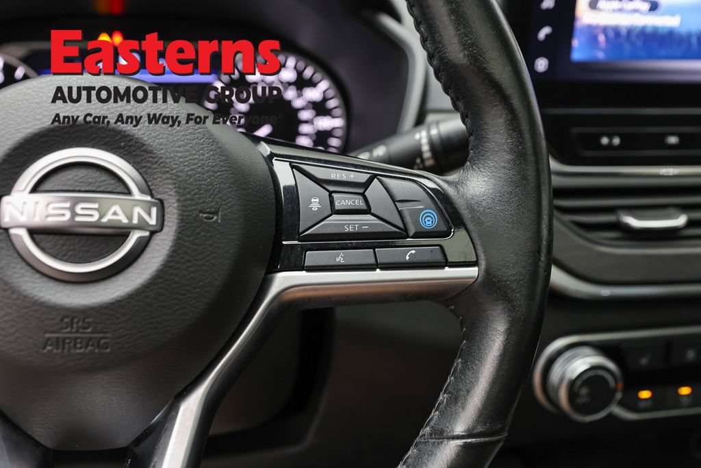 Used 2023 Nissan Altima 2.5 SV w/ SV Premium Package AWD/4WD image 18
