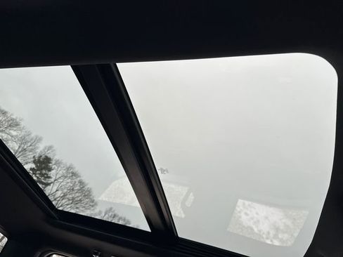 Used 2023 Ford F150 Lariat w/ Equipment Group 502A High image 17