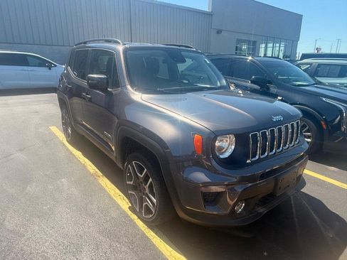 Used 2021 Jeep Renegade Latitude AWD/4WD image 2