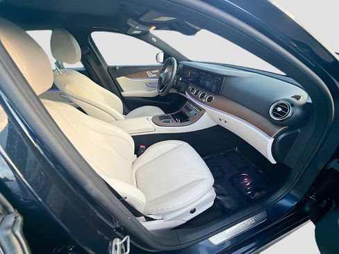 Used 2023 Mercedes-Benz E 450 4MATIC Sedan image 30