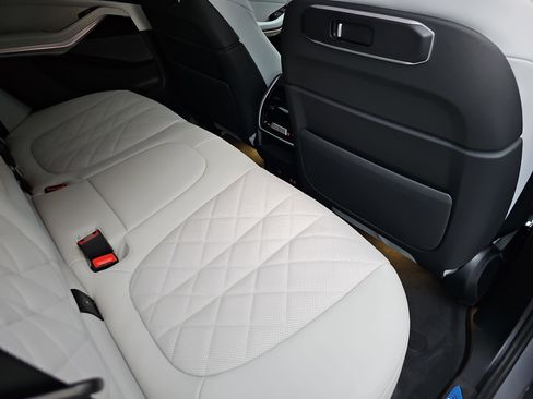 New 2026 BMW X5 xDrive40i w/ M Sport Package image 11