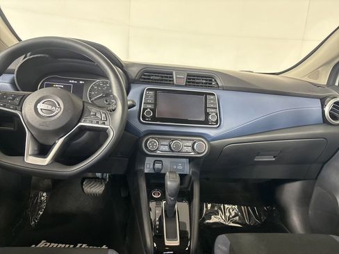 Used 2025 Nissan Versa SV FWD image 22