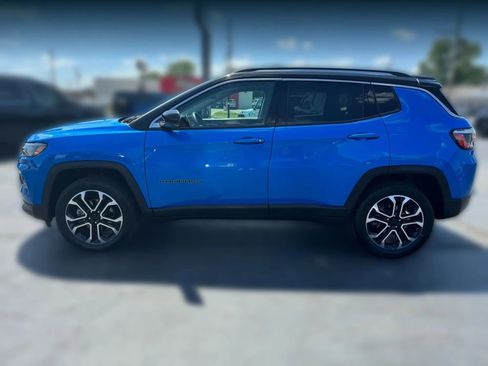 Used 2022 Jeep Compass Limited image 2