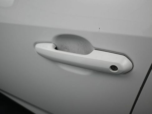 Used 2025 Toyota RAV4 XLE w/ Convenience Package FWD image 34