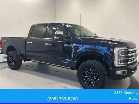 Used 2024 Ford F350 Platinum w/ FX4 Off-Road Package image 9