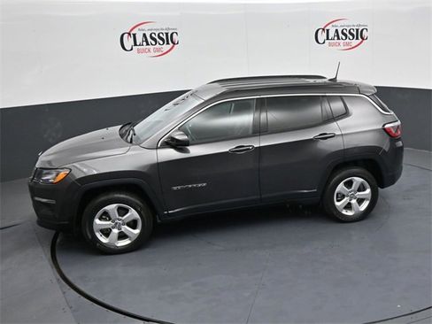 Used 2020 Jeep Compass Latitude w/ Cold Weather Group image 23