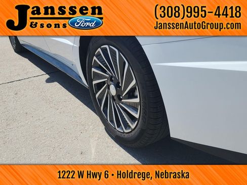 Used 2023 Hyundai Sonata SEL FWD image 12