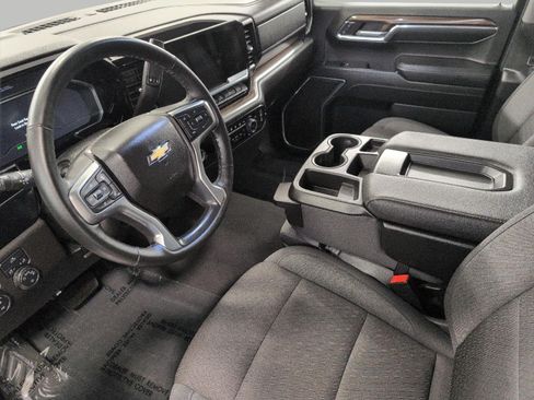 Used 2024 Chevrolet Silverado 1500 LT AWD/4WD image 9