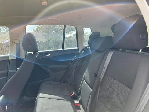 Used 2013 Volkswagen Tiguan S image 24