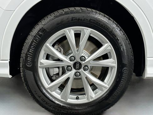 Used 2023 Audi Q3 2.0T Premium w/ Convenience Package image 12