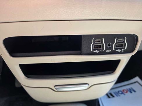 Used 2023 Chrysler Voyager LX FWD image 17