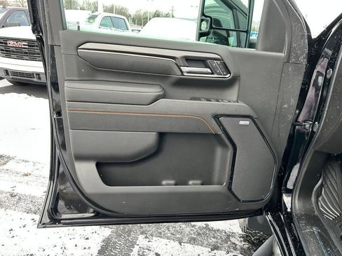 New 2026 GMC Sierra 2500 AT4 w/ LPO, Black Badging Package image 5