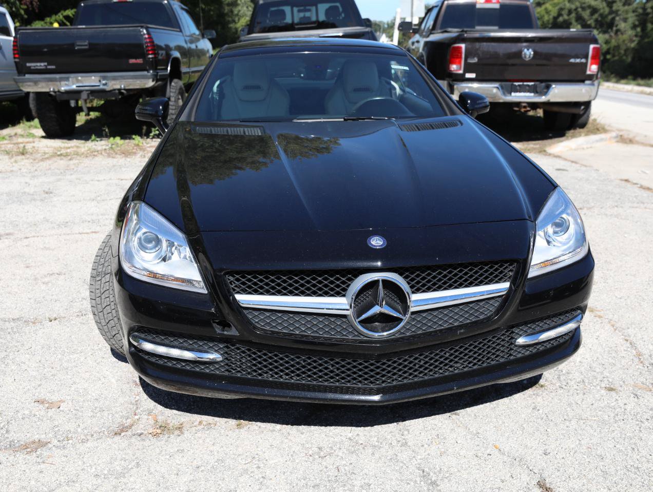 Used 2013 Mercedes-Benz SLK 250 image 3