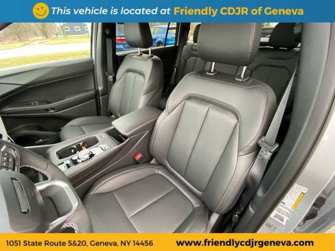 Used 2026 Jeep Cherokee Limited AWD/4WD image 9