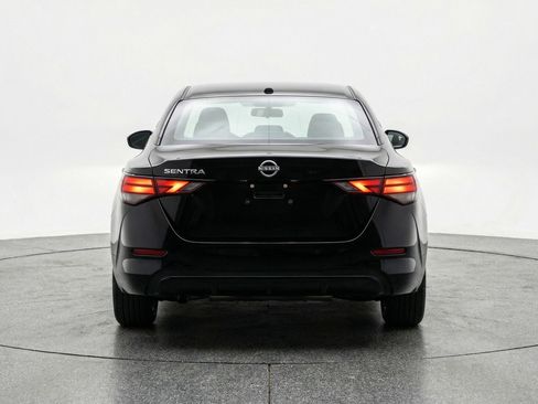 Used 2025 Nissan Sentra SV image 7