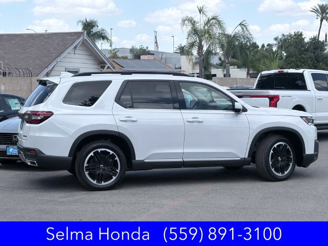 New 2026 Honda Pilot Touring image 3