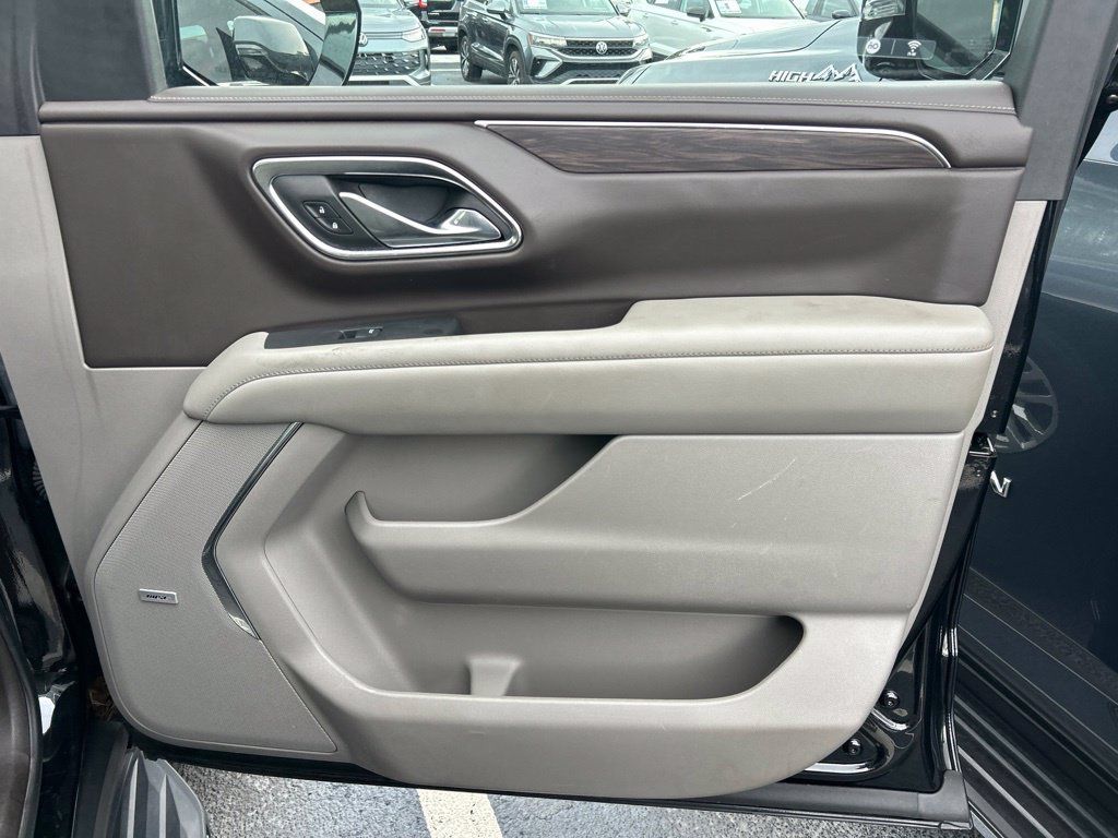 Used 2024 Chevrolet Tahoe LT RWD image 35
