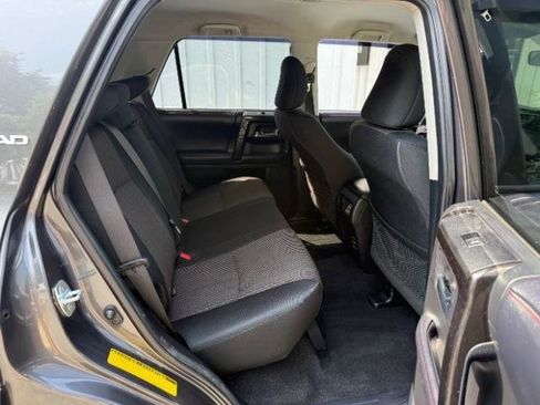 Used 2019 Toyota 4Runner TRD Off-Road AWD/4WD image 7