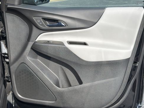 Used 2022 Chevrolet Equinox LT FWD image 14